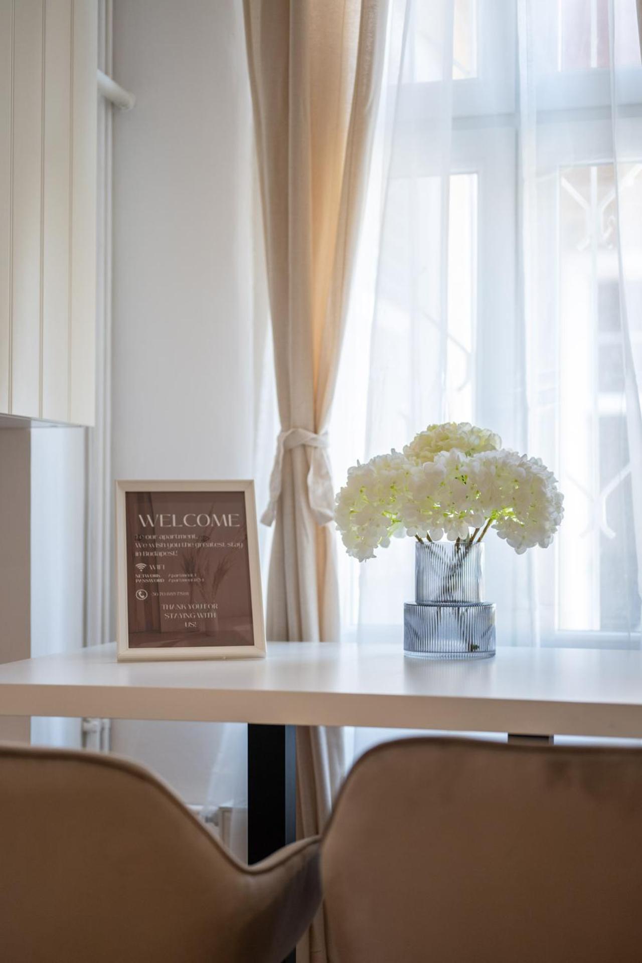 Deluxe And Cozy City Center Suite For 8Ppl Budapest Exterior foto